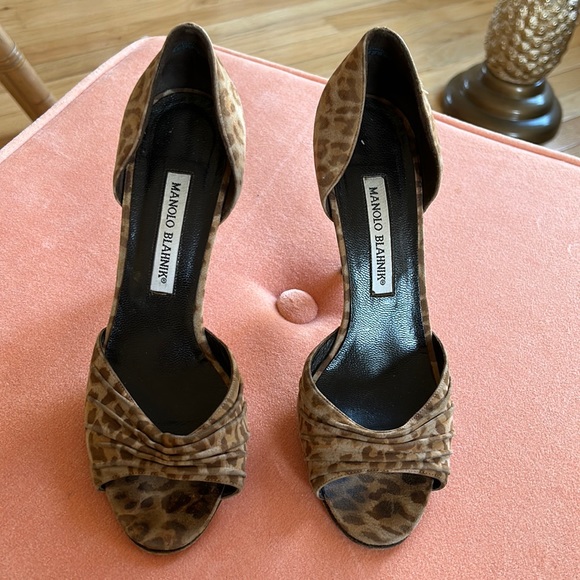 Manolo Blahnik Leopard Suede D'orsay Stiletto Heels - Picture 1 of 6